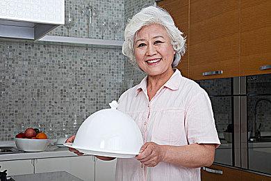 《合金装备5：幻痛》迎来发售十周年 小岛最后一款《合金装备》